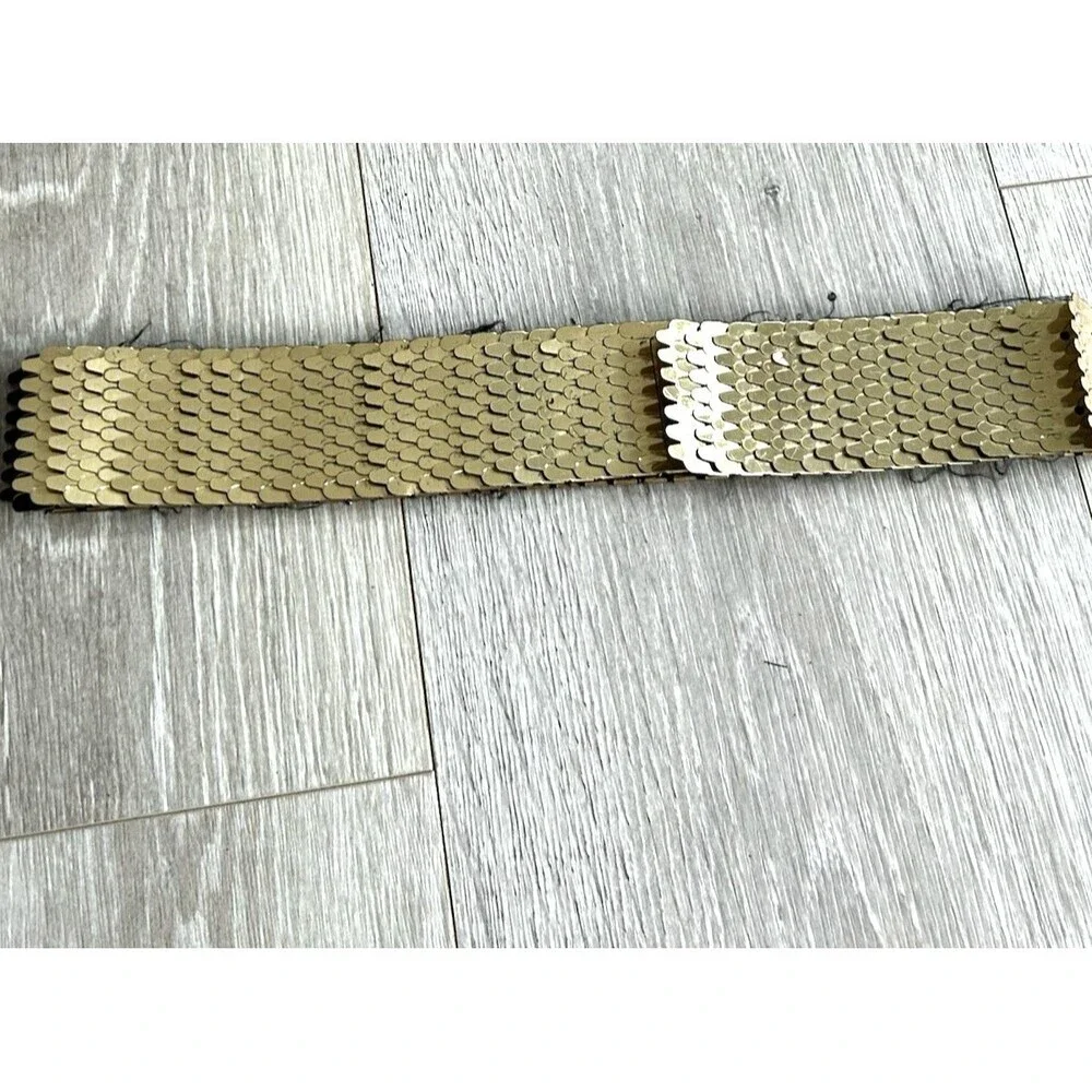 Vintage Stretch Belt Gold Metal Scales Scalloped Disco Retro Statement Waist